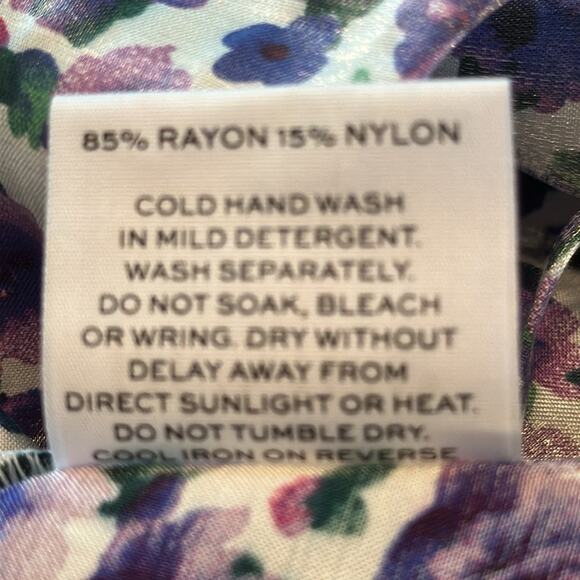 Rumer NWT Crop Top puff sleeves Purple floral metallic shine Size Large - Picture 4 of 5